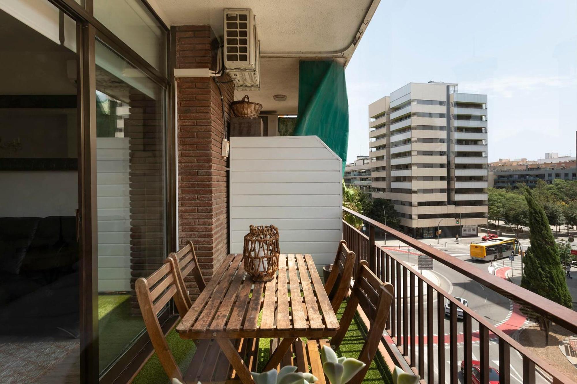 Cozy Apartment Near Fira Gran Via With Ac Оспиталет-де-Льобрегат Экстерьер фото