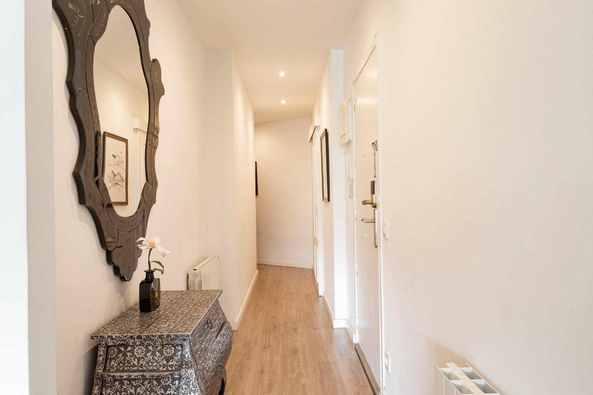 Cozy Apartment Near Fira Gran Via With Ac Оспиталет-де-Льобрегат Экстерьер фото