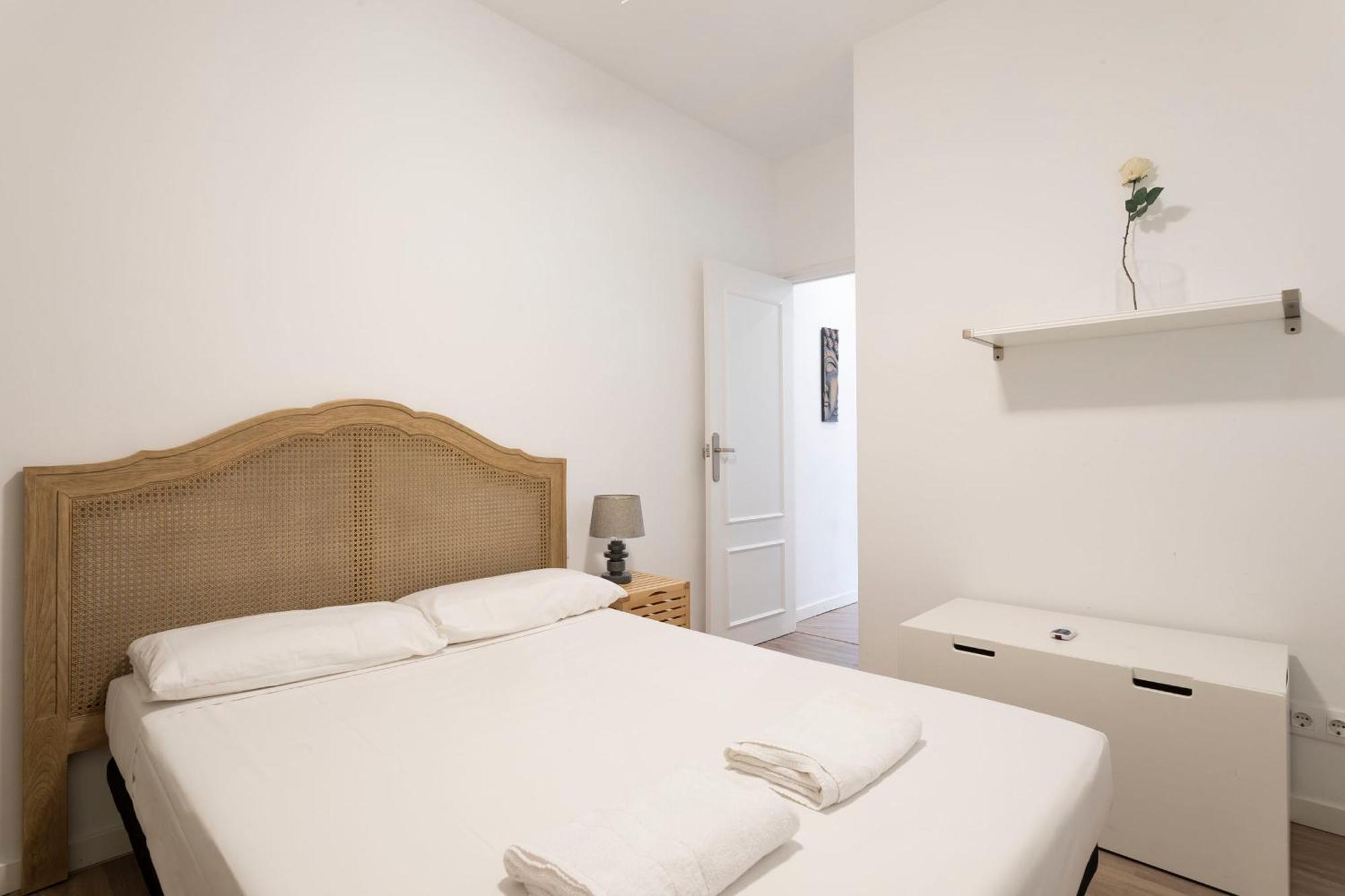 Cozy Apartment Near Fira Gran Via With Ac Оспиталет-де-Льобрегат Экстерьер фото