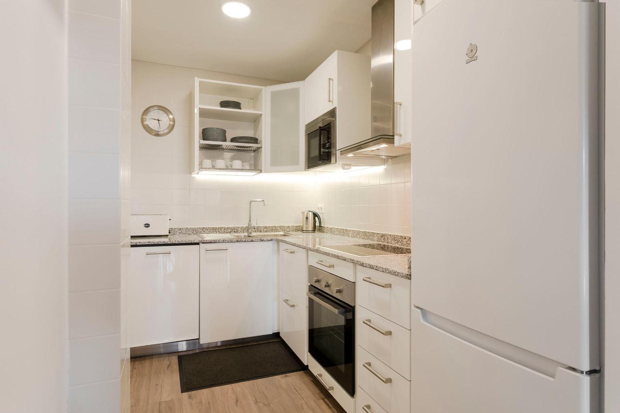 Cozy Apartment Near Fira Gran Via With Ac Оспиталет-де-Льобрегат Экстерьер фото