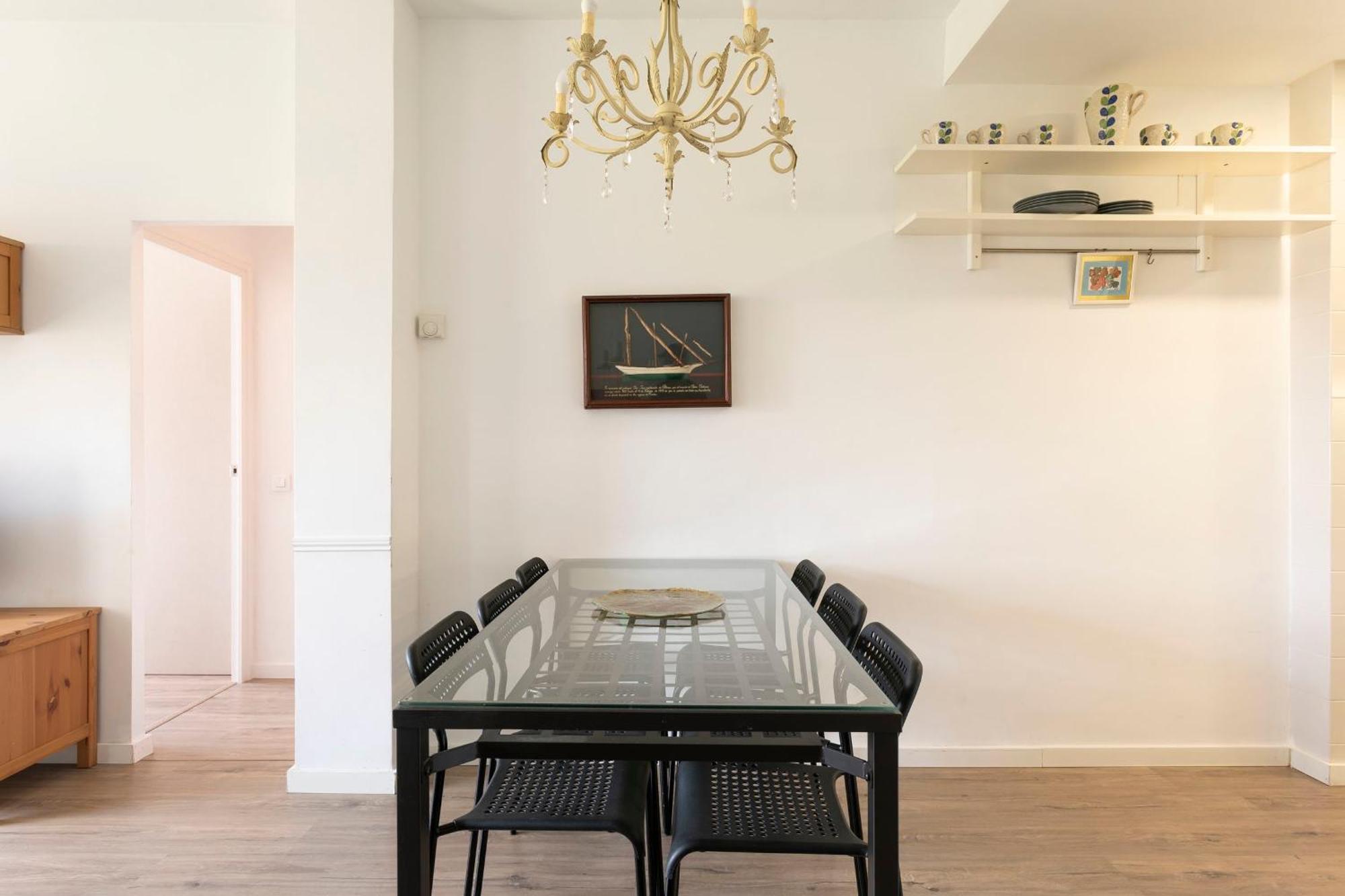 Cozy Apartment Near Fira Gran Via With Ac Оспиталет-де-Льобрегат Экстерьер фото